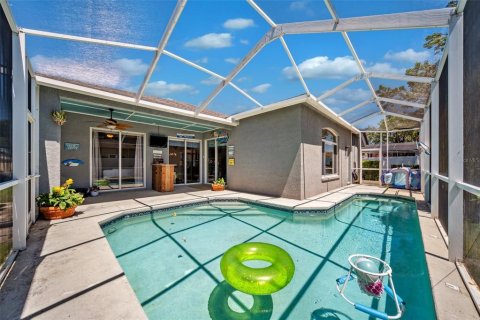 House in Land O' Lakes, Florida 4 bedrooms, 210.89 sq.m. № 1652493 - photo 3