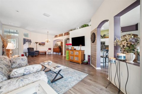 House in Land O' Lakes, Florida 4 bedrooms, 210.89 sq.m. № 1652493 - photo 9