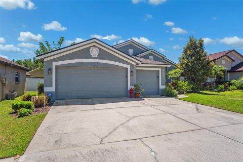 House in Land O' Lakes, Florida 4 bedrooms, 210.89 sq.m. № 1652493 - photo 1