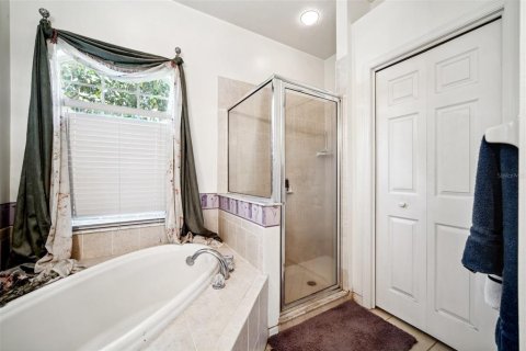 House in Land O' Lakes, Florida 4 bedrooms, 210.89 sq.m. № 1652493 - photo 28