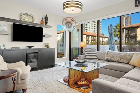 Condominio en venta en Saint Petersburg, Florida, 2 dormitorios, 144.46 m2 № 1534227 - foto 10
