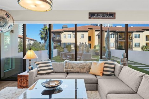Condominio en venta en Saint Petersburg, Florida, 2 dormitorios, 144.46 m2 № 1534227 - foto 3