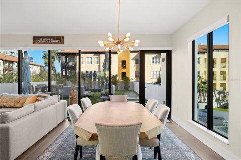 Condominio en venta en Saint Petersburg, Florida, 2 dormitorios, 144.46 m2 № 1534227 - foto 12