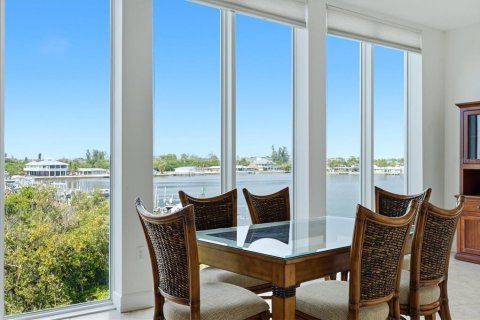 Condo in Englewood, Florida, 2 bedrooms  № 2398418 - photo 20