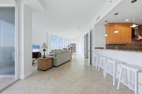 Condo in Englewood, Florida, 2 bedrooms  № 2398418 - photo 12