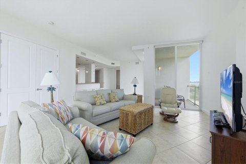 Condo in Englewood, Florida, 2 bedrooms  № 2398418 - photo 7