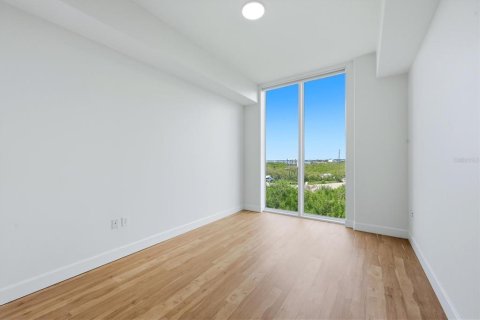 Condo in Englewood, Florida, 2 bedrooms  № 2398418 - photo 27