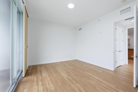 Condo in Englewood, Florida, 2 bedrooms  № 2398418 - photo 22