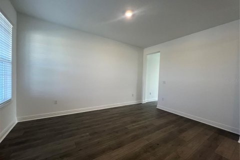 Casa en venta en Minneola, Florida, 6 dormitorios, 337.05 m2 № 1750478 - foto 18