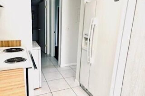 Condominio en alquiler en West Palm Beach, Florida, 2 dormitorios, 81.75 m2 № 2077578 - foto 10