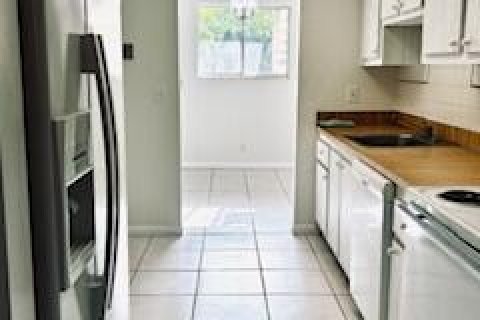 Condominio en alquiler en West Palm Beach, Florida, 2 dormitorios, 81.75 m2 № 2077578 - foto 11