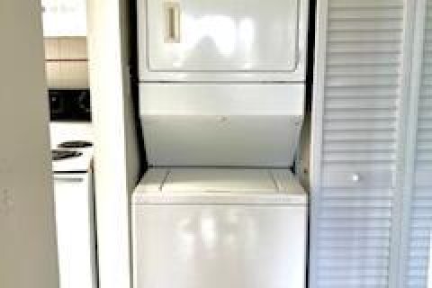 Condominio en alquiler en West Palm Beach, Florida, 2 dormitorios, 81.75 m2 № 2077578 - foto 12