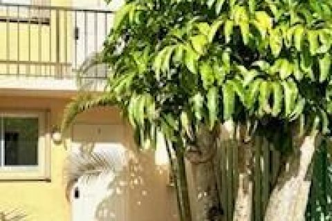 Condominio en alquiler en West Palm Beach, Florida, 2 dormitorios, 81.75 m2 № 2077578 - foto 2