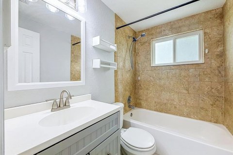 Casa en venta en New Port Richey, Florida, 2 dormitorios, 95.88 m2 № 2197860 - foto 26