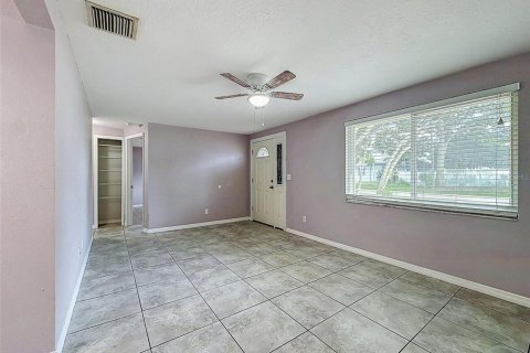 Casa en venta en New Port Richey, Florida, 2 dormitorios, 95.88 m2 № 2197860 - foto 15