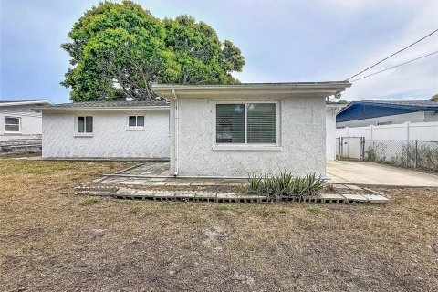Casa en venta en New Port Richey, Florida, 2 dormitorios, 95.88 m2 № 2197860 - foto 11