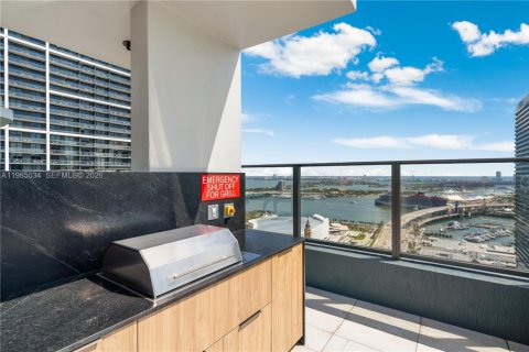 Condo in Miami, Florida, 1 bedroom  № 2058529 - photo 27