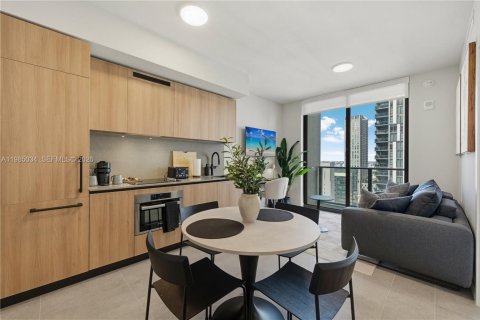 Condo in Miami, Florida, 1 bedroom  № 2058529 - photo 7