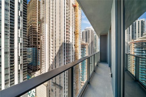 Condo in Miami, Florida, 1 bedroom  № 2058529 - photo 5