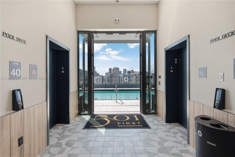 Condo in Miami, Florida, 1 bedroom  № 2058529 - photo 28