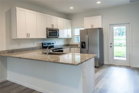 House in Orlando, Florida 4 bedrooms, 135.45 sq.m. № 2237876 - photo 7
