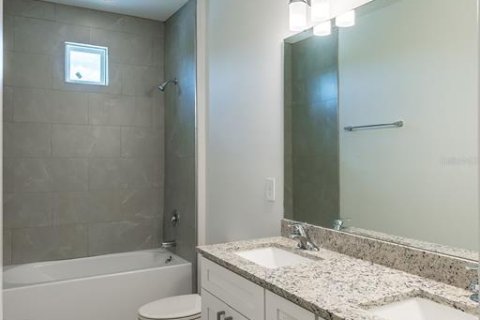 House in Orlando, Florida 4 bedrooms, 135.45 sq.m. № 2237876 - photo 29