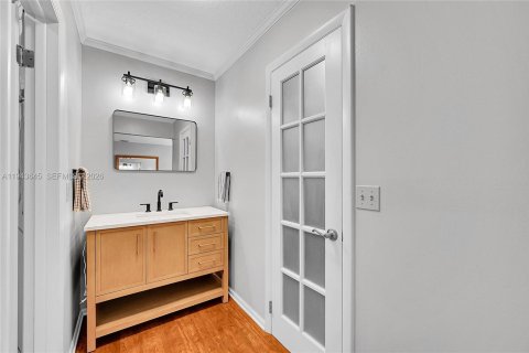 House in Pembroke Pines, Florida 3 bedrooms, 165.74 sq.m. № 2003736 - photo 15