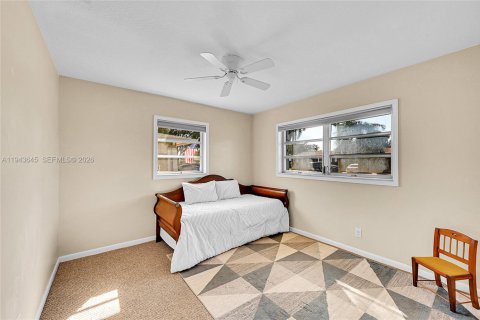 House in Pembroke Pines, Florida 3 bedrooms, 165.74 sq.m. № 2003736 - photo 25