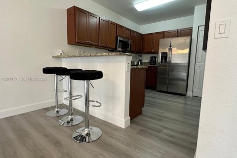 Condo in Doral, Florida, 2 bedrooms № 2192413 - photo 6