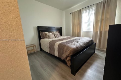 Condo in Doral, Florida, 2 bedrooms № 2192413 - photo 11