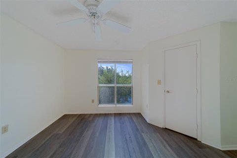 Condominio en alquiler en Saint Petersburg, Florida, 2 dormitorios, 72.46 m2 № 1912042 - foto 16