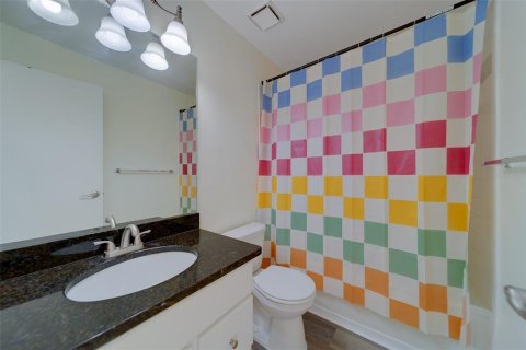 Condominio en alquiler en Saint Petersburg, Florida, 2 dormitorios, 72.46 m2 № 1912042 - foto 19