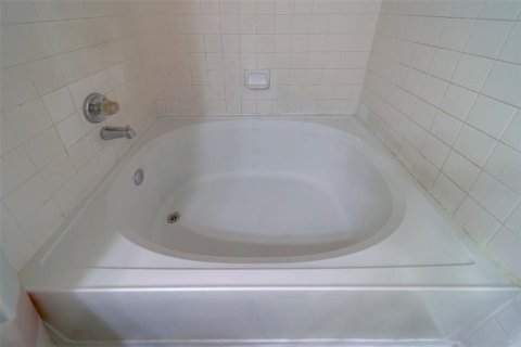 Condominio en alquiler en Saint Petersburg, Florida, 2 dormitorios, 72.46 m2 № 1912042 - foto 21