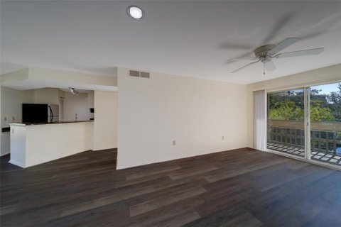 Condominio en alquiler en Saint Petersburg, Florida, 2 dormitorios, 72.46 m2 № 1912042 - foto 9