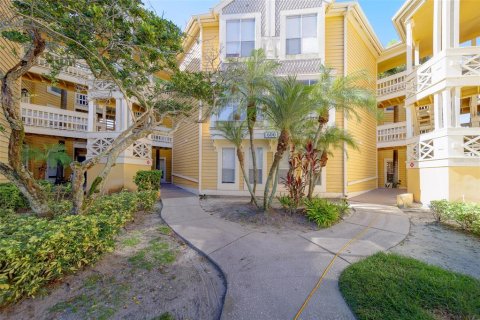 Condominio en alquiler en Saint Petersburg, Florida, 2 dormitorios, 72.46 m2 № 1912042 - foto 2