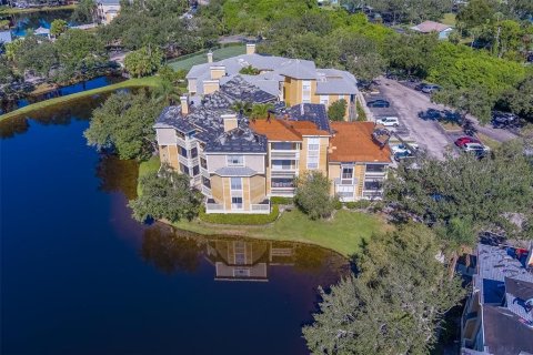 Condominio en alquiler en Saint Petersburg, Florida, 2 dormitorios, 72.46 m2 № 1912042 - foto 1