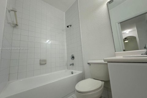 Купить кондоминиум в Хомстед, Флорида 3 спальни, 108.32м2, № 1942432 - фото 13