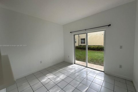 Купить кондоминиум в Хомстед, Флорида 3 спальни, 108.32м2, № 1942432 - фото 4