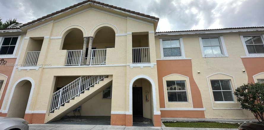 Кондоминиум с 3 спальнями в Хомстед, Флорида № 1942432