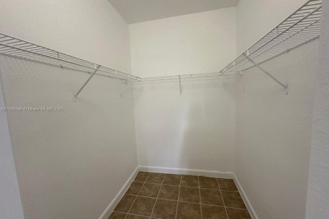 Купить кондоминиум в Хомстед, Флорида 3 спальни, 108.32м2, № 1942432 - фото 11