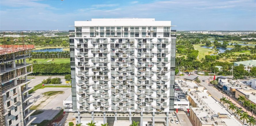 Condo in Doral, Florida, 1 bedroom  № 1787128