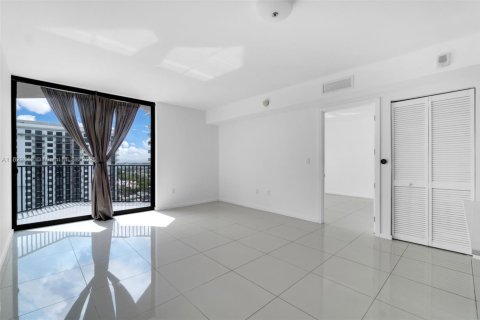 Condo in Doral, Florida, 1 bedroom  № 1787128 - photo 25