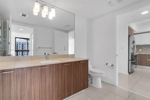 Condo in Doral, Florida, 1 bedroom  № 1787128 - photo 18
