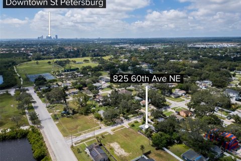 Casa en venta en Saint Petersburg, Florida, 2 dormitorios, 67.26 m2 № 2385601 - foto 11