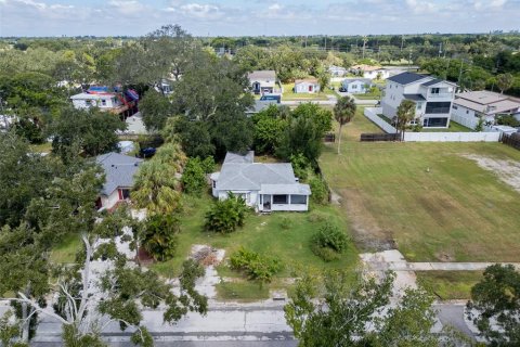 Casa en venta en Saint Petersburg, Florida, 2 dormitorios, 67.26 m2 № 2385601 - foto 8
