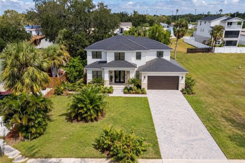 Casa en venta en Saint Petersburg, Florida, 2 dormitorios, 67.26 m2 № 2385601 - foto 2