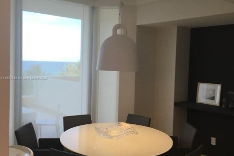 Copropriété à louer à Sunny Isles Beach, Floride: 3 chambres, 205.69 m2 № 1821930 - photo 19