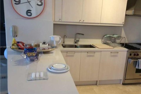 Copropriété à louer à Sunny Isles Beach, Floride: 3 chambres, 205.69 m2 № 1821930 - photo 14