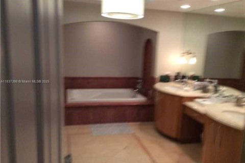 Copropriété à louer à Sunny Isles Beach, Floride: 3 chambres, 205.69 m2 № 1821930 - photo 30