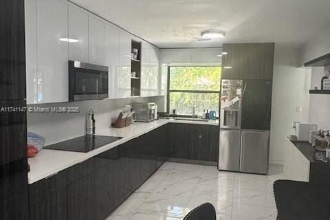 House in Miami, Florida 3 bedrooms, 157.93 sq.m. № 1985092 - photo 4